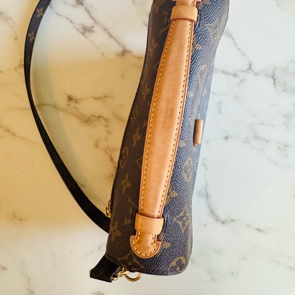 Louis Vuitton Pochette Métis Brown Monogram Crossbody Bag - Picture 6 of 16